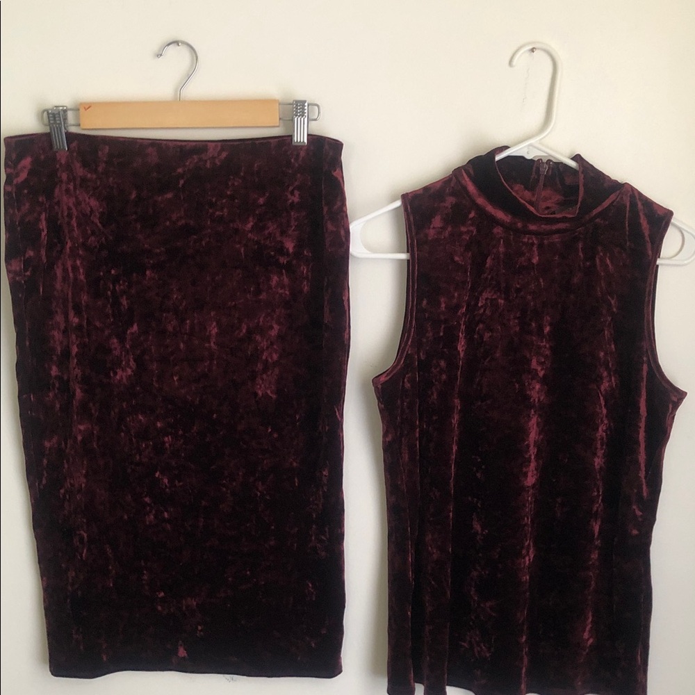 Woman’s fall Vince Camuto classy crushed Velvet Wine Skirt Set